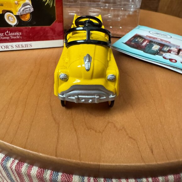 Hallmark 1997 Kiddie Car Classics - 1953 Murray Dump Truck - Picture 3 of 11